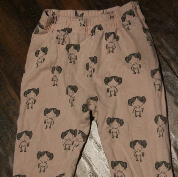 3/$25 🏷 Gap Pink Princess Leia Pants Size 18-24m - Picture 2 of 2